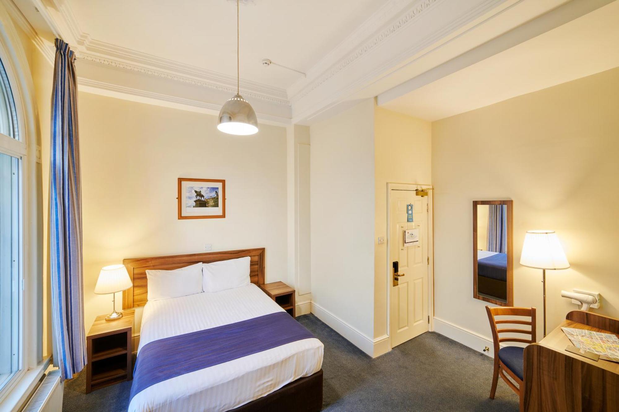 Hotel Discovery - 2*