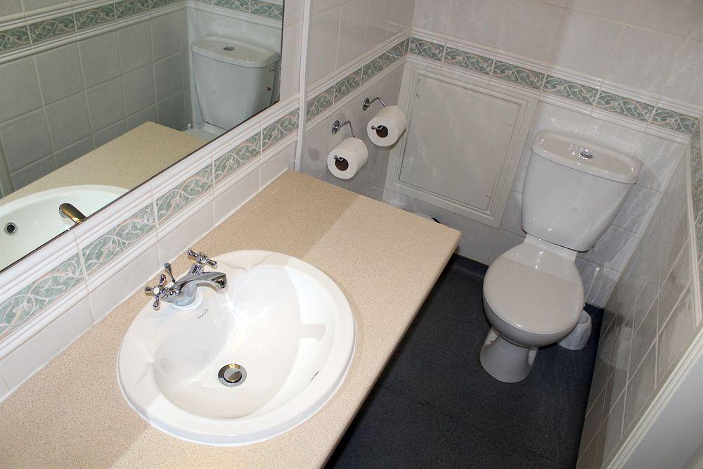 Discovery - 2* Leeds (West Yorkshire)